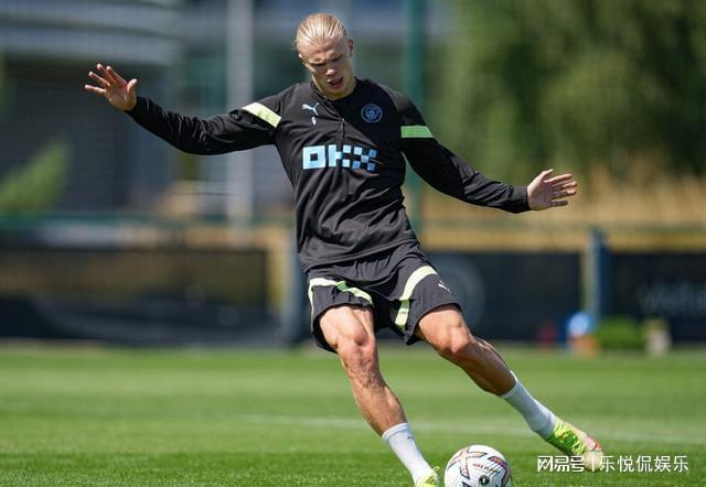 关于西汉姆迎社区盾关键赛，赛前调整名单，悬念犹存，赛季目标并未改变的信息